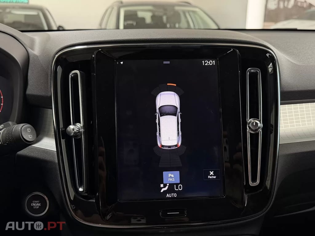 Volvo XC40 1.5 T3 Momentum Plus