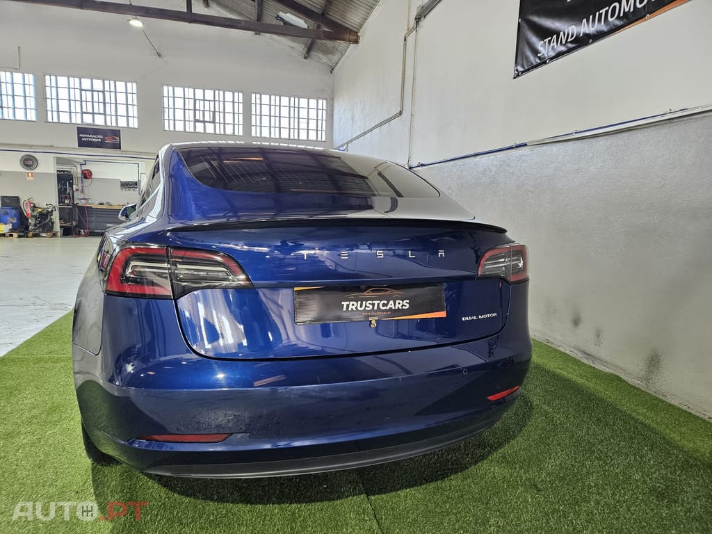 Tesla Model 3 Long-Range Dual Motor AWD