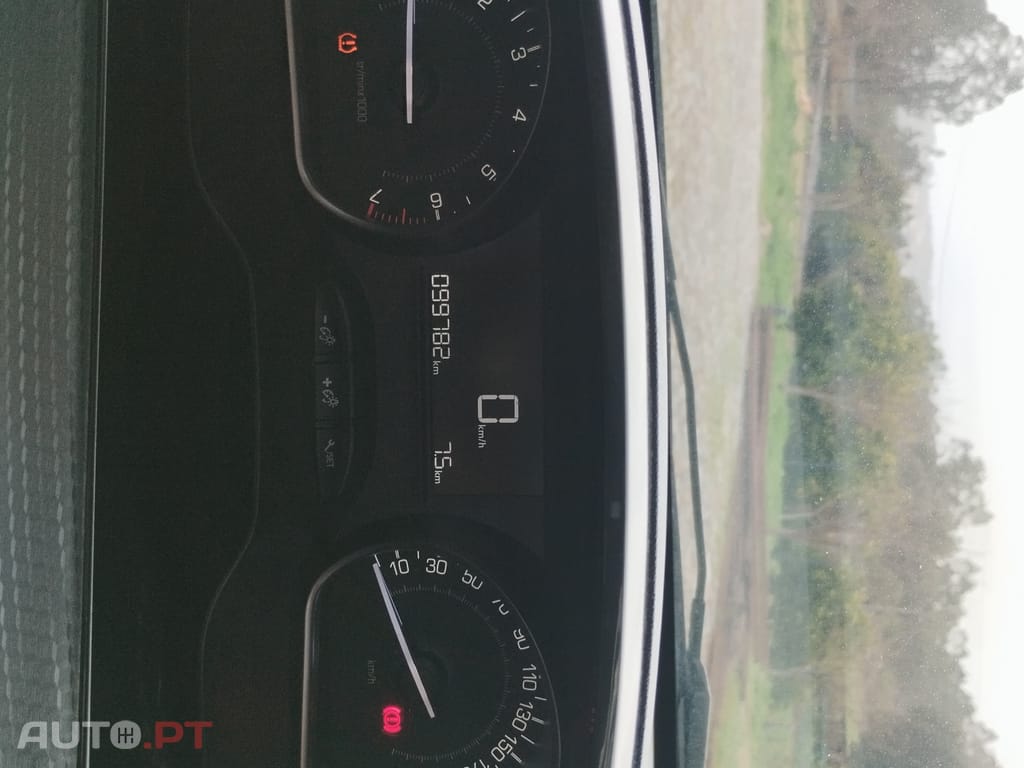 Peugeot 2008 1.2 puretech style