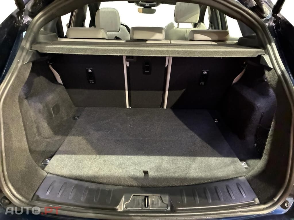 Jaguar E-Pace P300e AWD R-Dynamic HSE