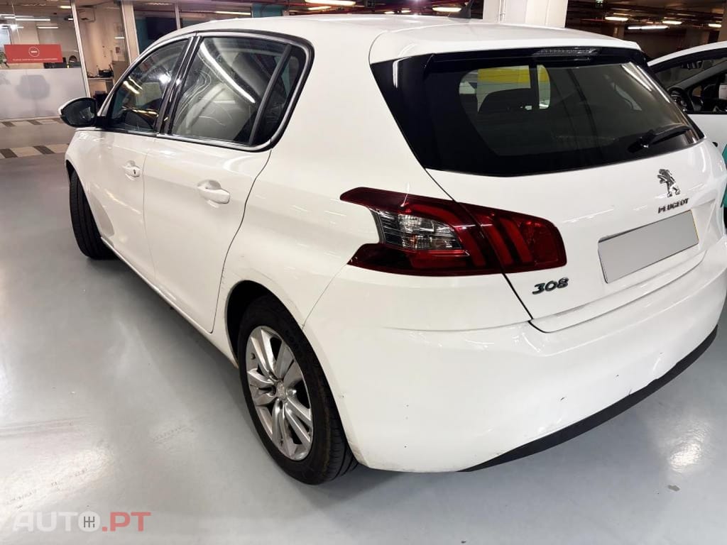 Peugeot 308 1.5 BlueHDi Business Line