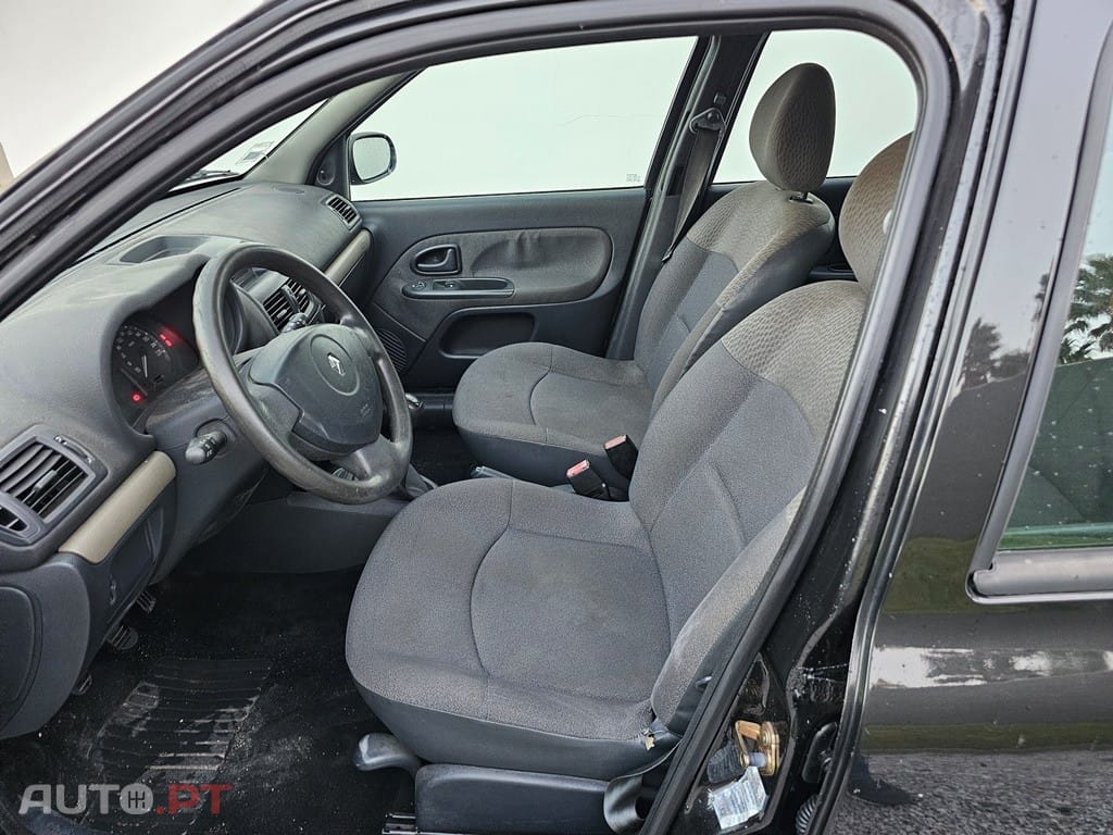 Renault Clio 1.2 Confort Authentique