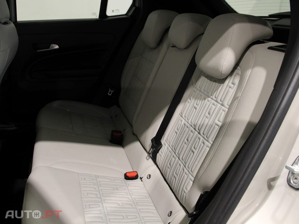 Fiat 600 1.2 Hybrid La Prima DCT