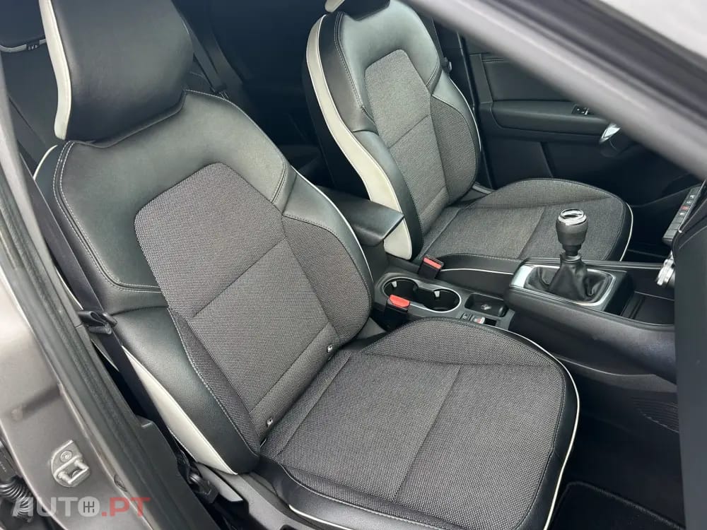 Renault Captur 1.0 TCe Intense 91 CV