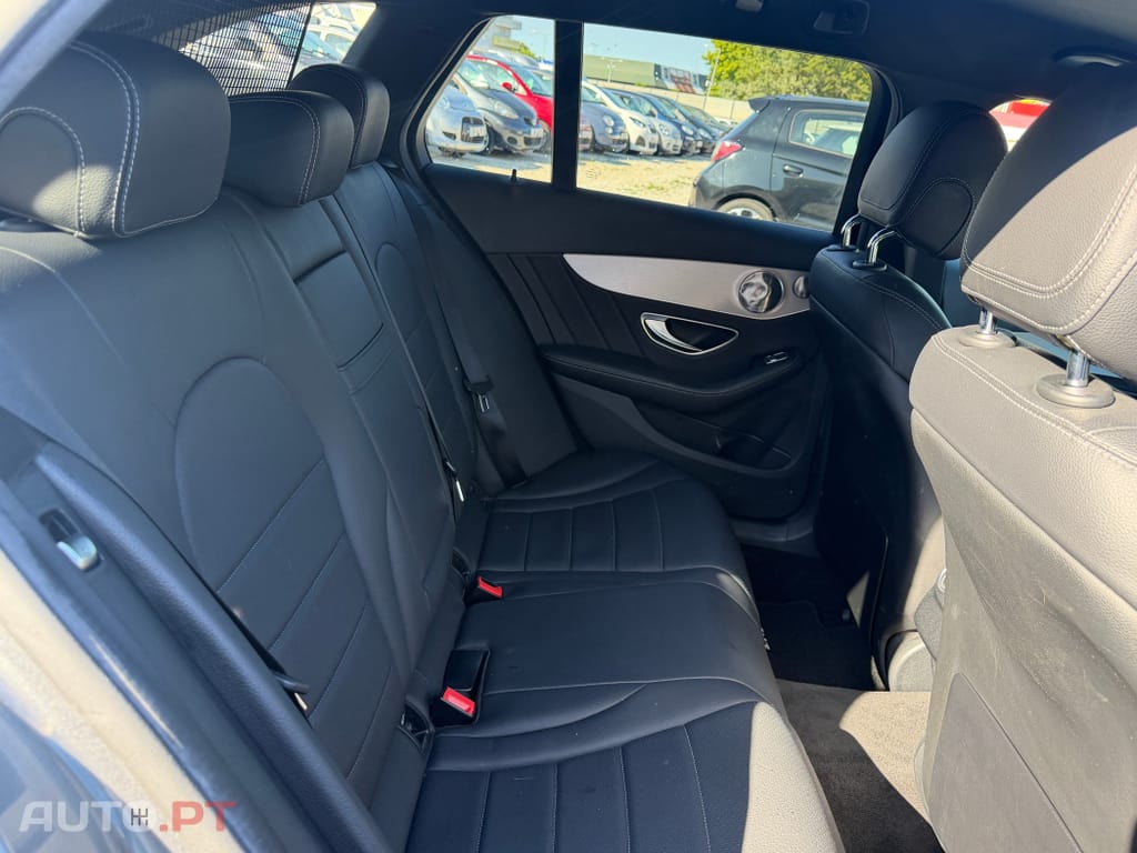 Mercedes-Benz C 220 d AMG Line