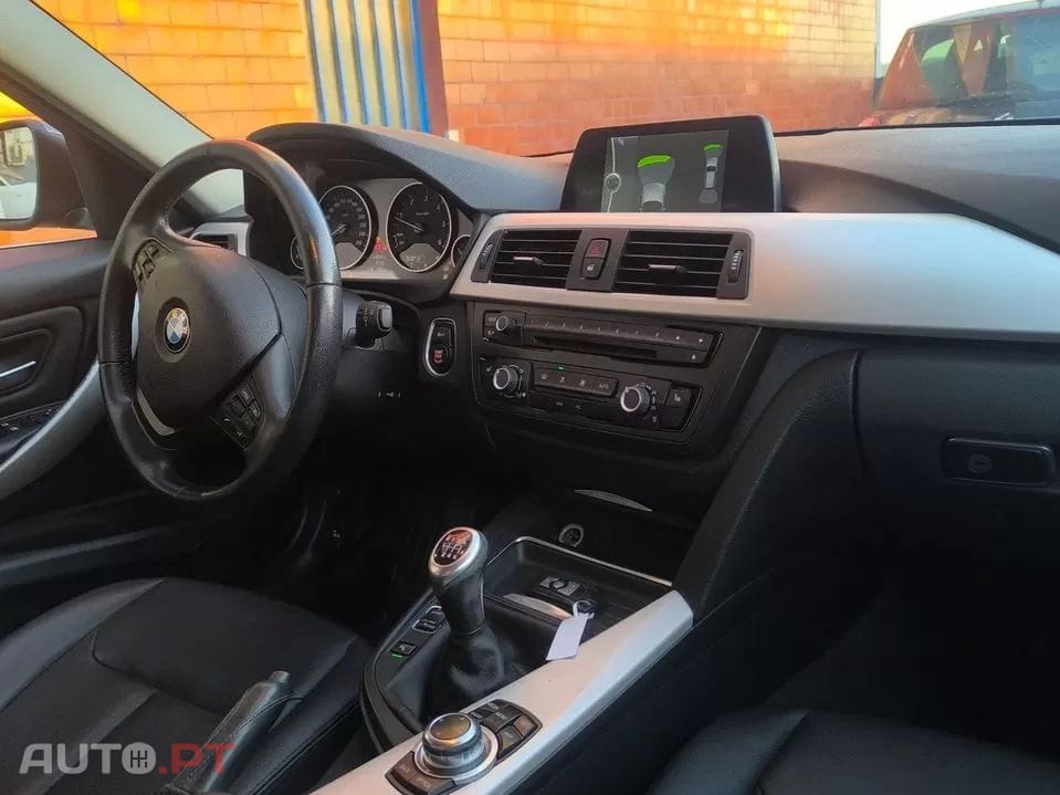 BMW 318 d Touring Line Luxury