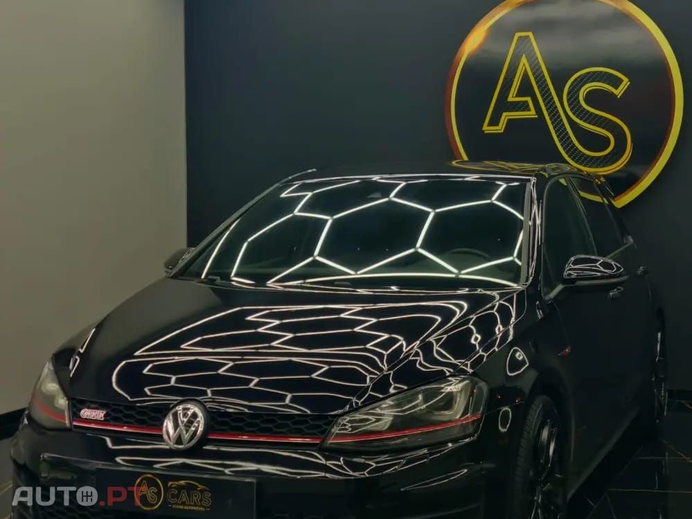 Volkswagen Golf VII GTI PERFORMANCE