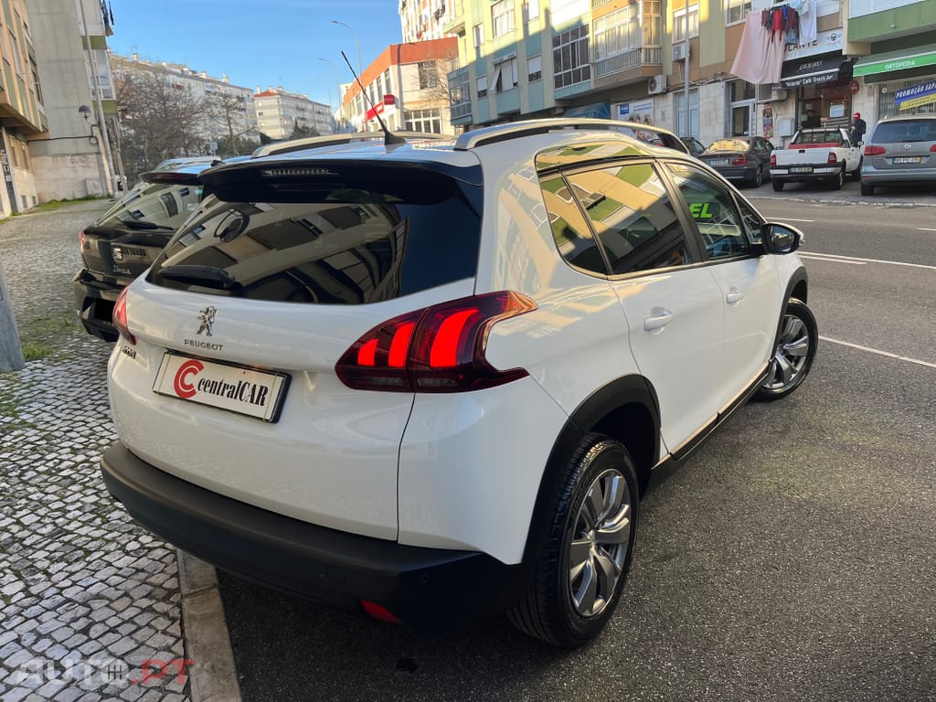 Peugeot 2008 1.5 BlueHDi Signature
