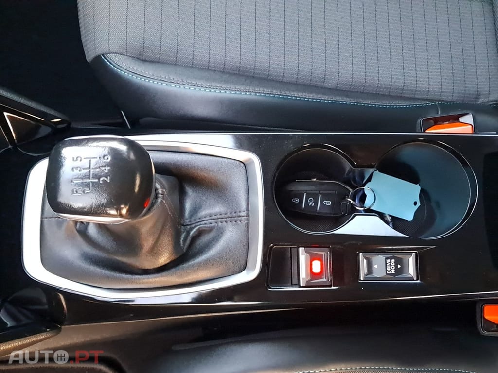 Peugeot 2008 1.2 PureTech Allure Pack