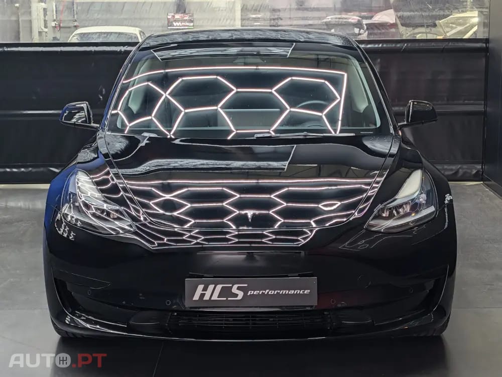 Tesla Model 3 Tração Traseira