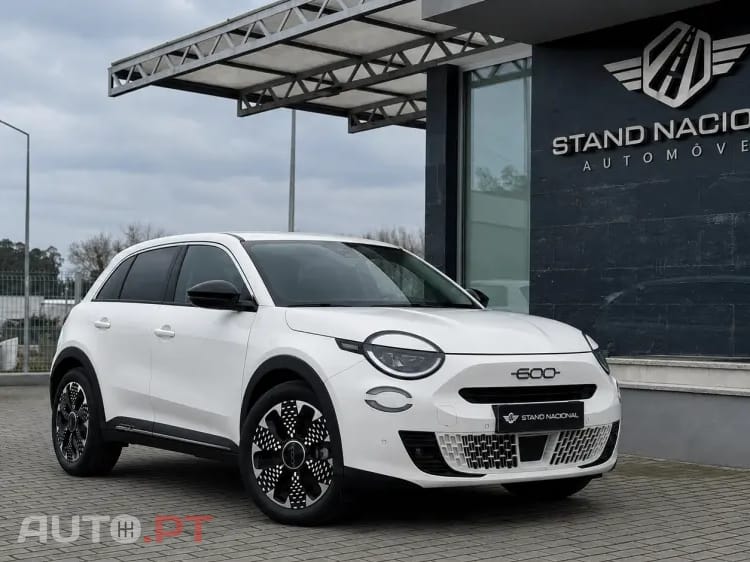 Fiat 600 1.2 Hybrid La Prima