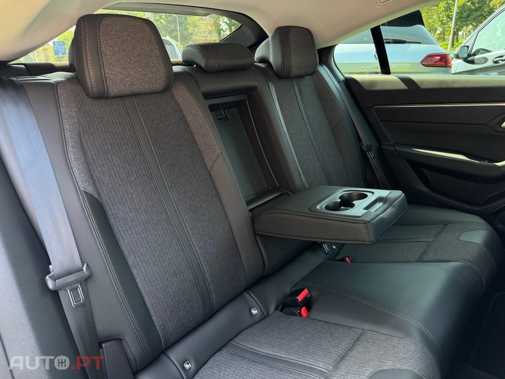 Peugeot 508 1.6 Hybrid Allure Pack e-EAT8