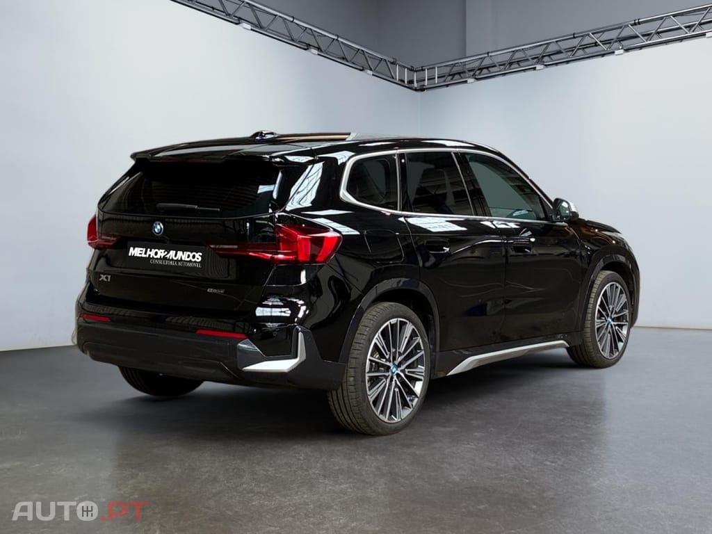 BMW iX1 eDrive20 xLine