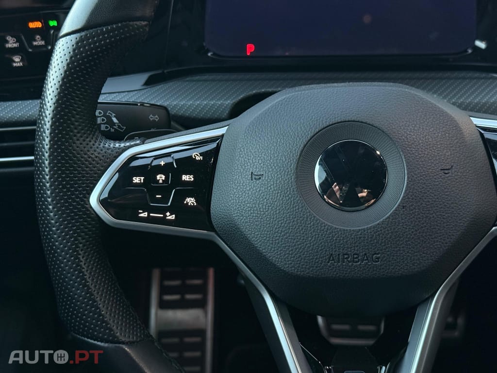 Volkswagen Golf 1.5 eTSI R-Line DSG