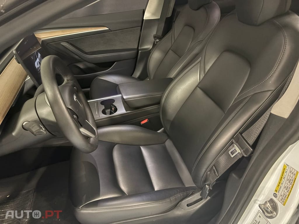 Tesla Model 3 Standard Range Plus RWD