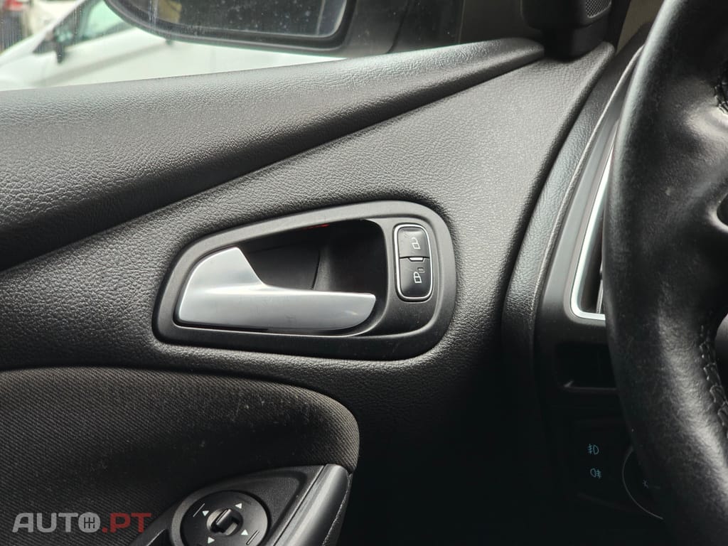 Ford Focus SW 1.0 EcoBoost Titanium