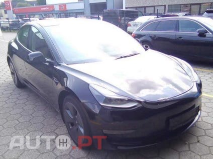 Tesla Model 3 Long Range AWD Dual Motor