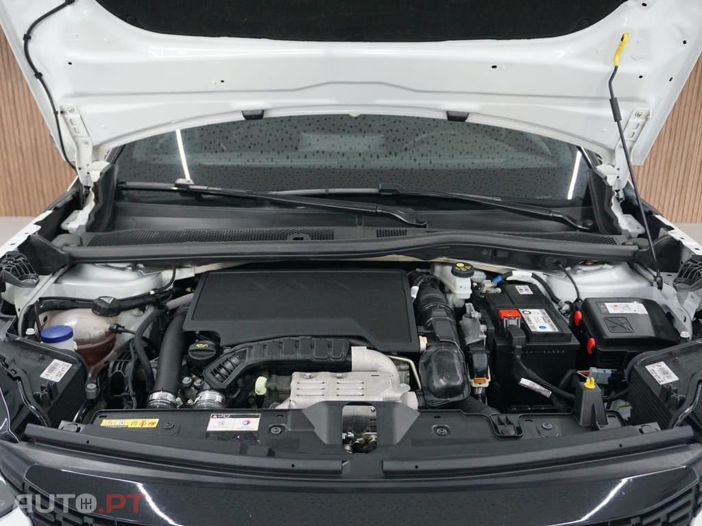 Peugeot 2008 PureTech 130 EAT8 Allure