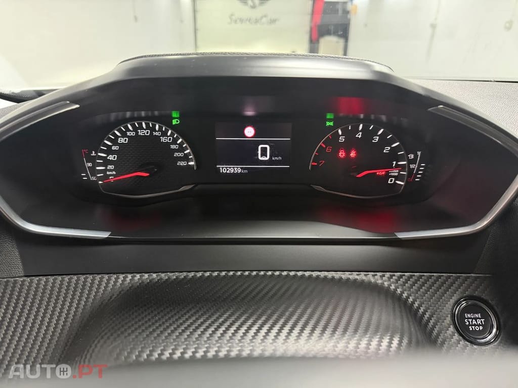 Peugeot 2008 1.2 PureTech Allure
