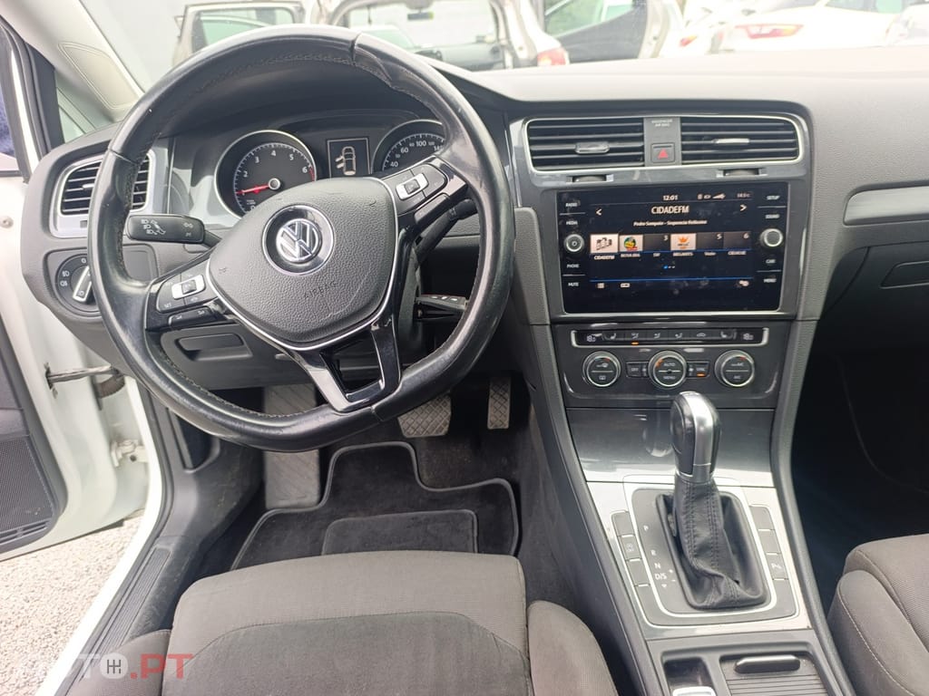 Volkswagen Golf 1.0 TSI Trendline DSG