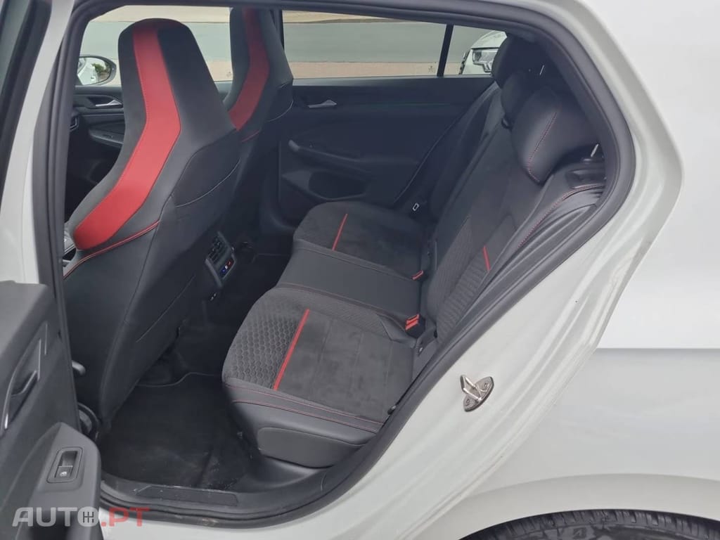 Volkswagen Golf 2.0 TSI GTI ClubSport Black Style DSG
