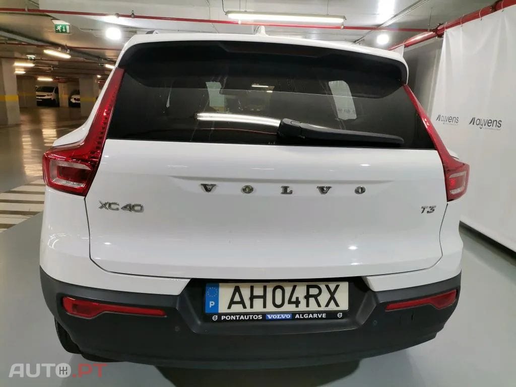 Volvo XC40 1.5 T3 Momentum Core