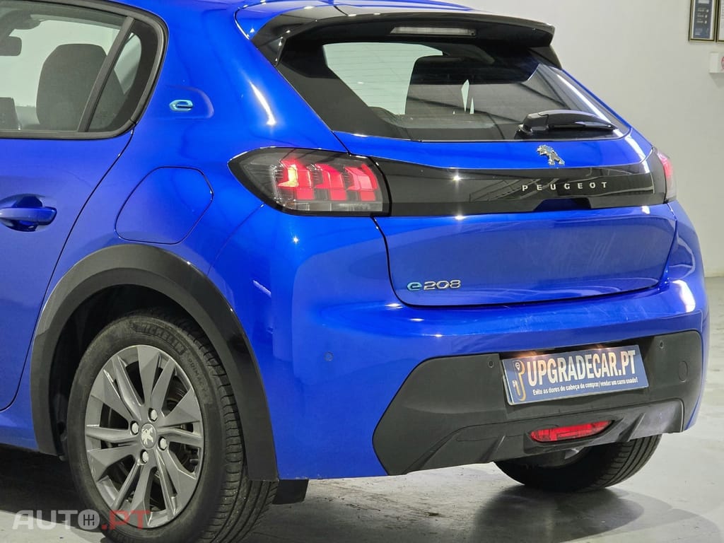 Peugeot E-208 50 kWh Style