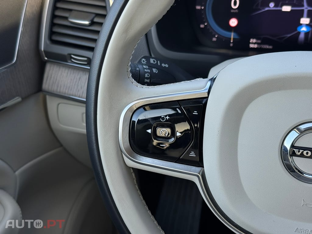 Volvo XC90 2.0 T8 PHEV Core AWD