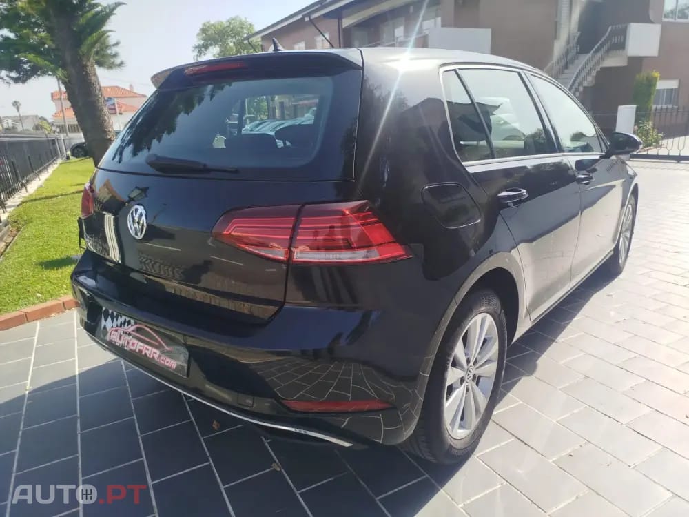 Volkswagen Golf 1.6 TDI Confortline
