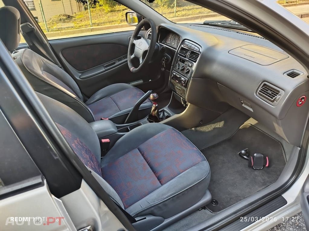 Toyota Avensis S/D 1.6 Executive