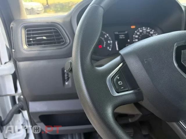 Renault Master bascula