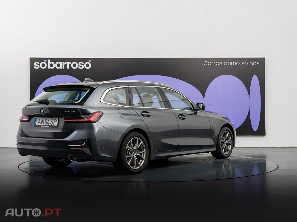 BMW 330 e Line Luxury Auto