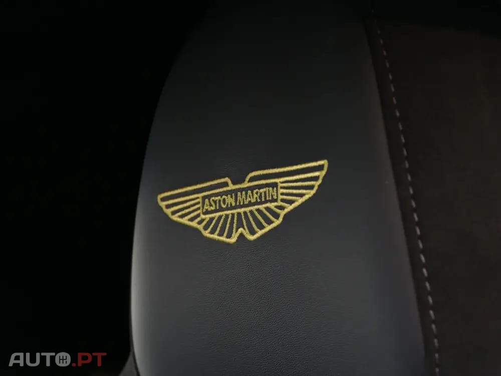 Aston Martin Vantage Coupé V8