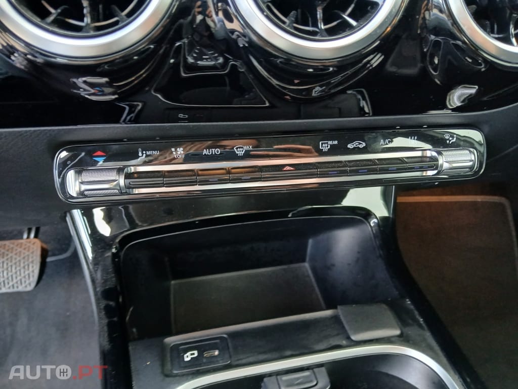 Mercedes-Benz A 250 e