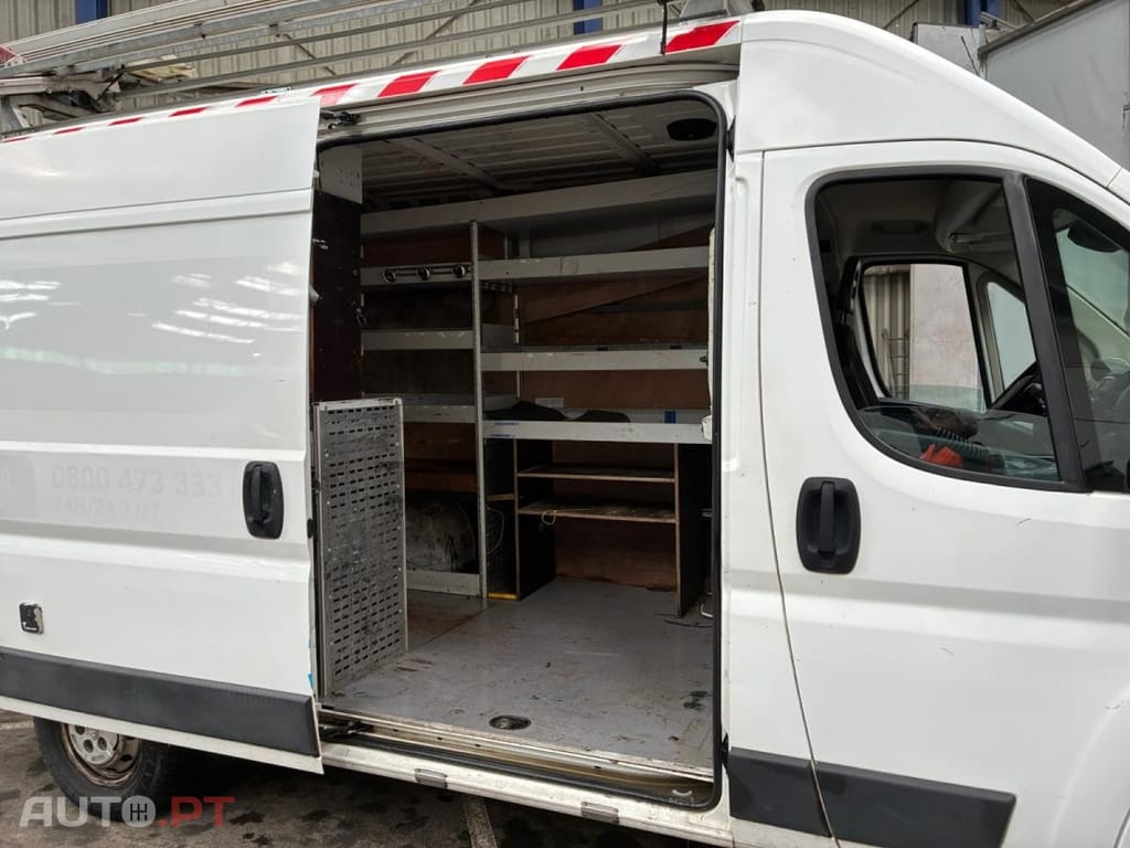 Peugeot Boxer 2.0 BlueHDi 330 L2H2 Premium