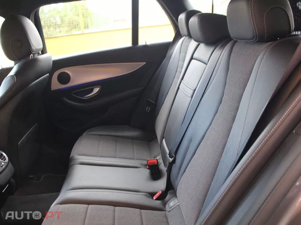 Mercedes-Benz E 300 de AMG Line