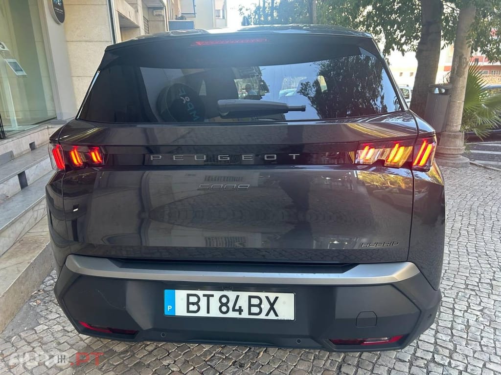 Peugeot 5008 1.2 Hybrid Allure e-DCS6