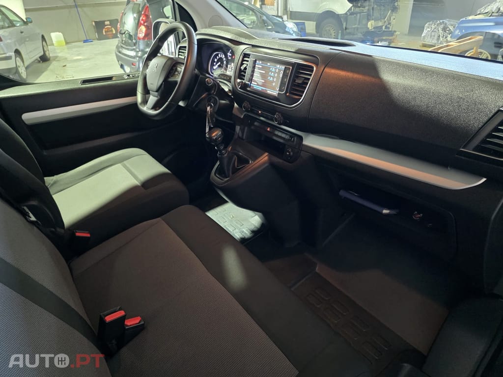 Peugeot Traveller 1.5 BLUEHDI LD3H1 ACTIVE STANDART
