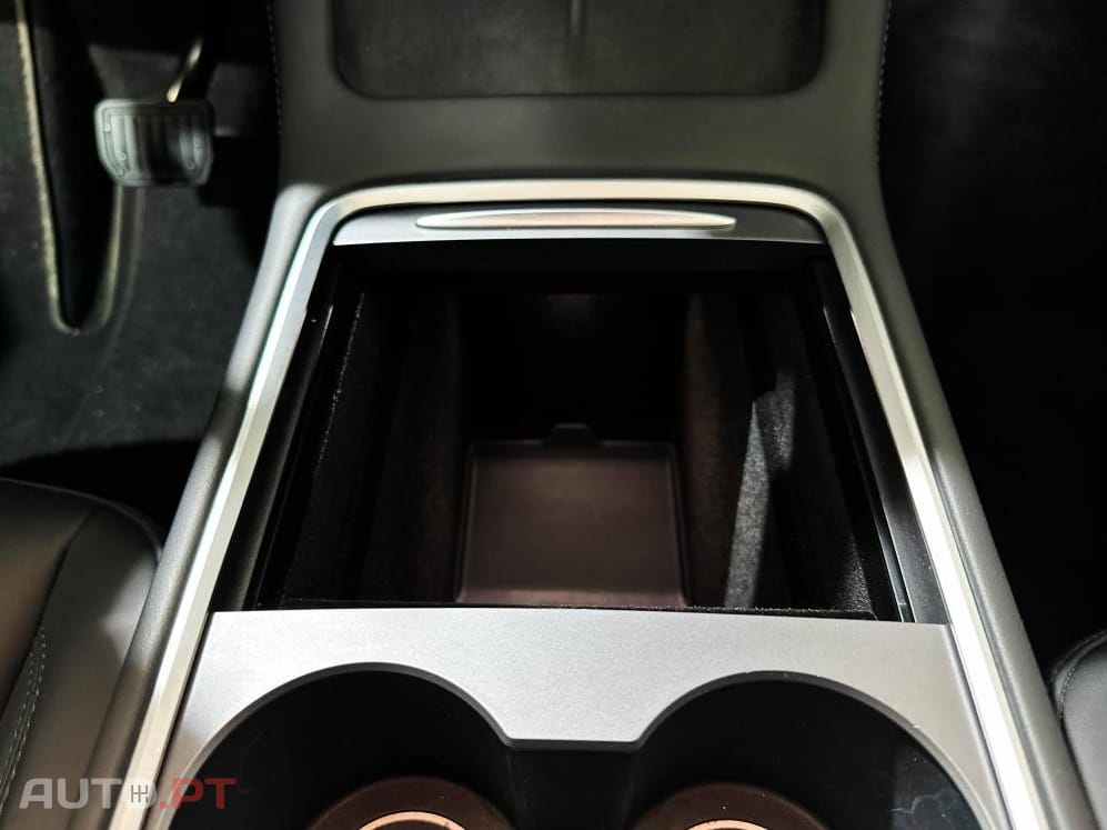 Tesla Model Y Long Range Dual Motor AWD