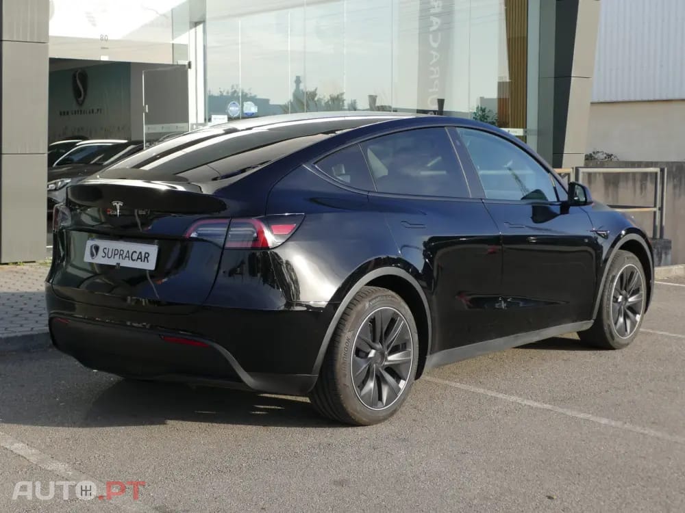 Tesla Model Y Standard