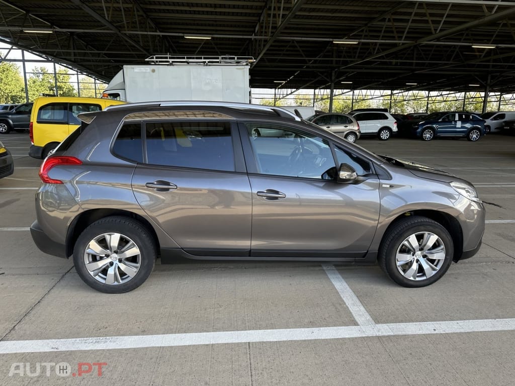 Peugeot 2008 1.2 PureTech Style