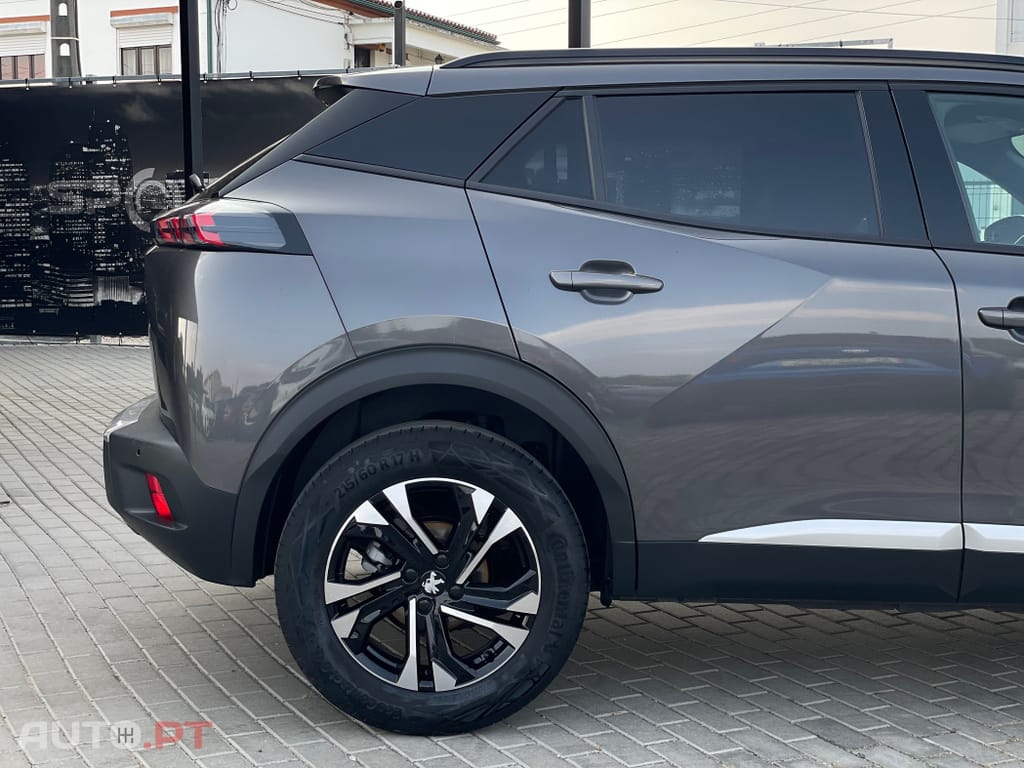 Peugeot 2008 1.2 PureTech Allure Pack