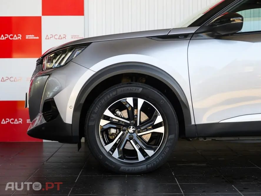 Peugeot E-2008 50 kWh GT Pack