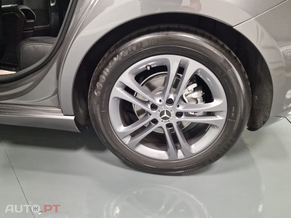 Mercedes-Benz A 180 d Style Plus Aut.