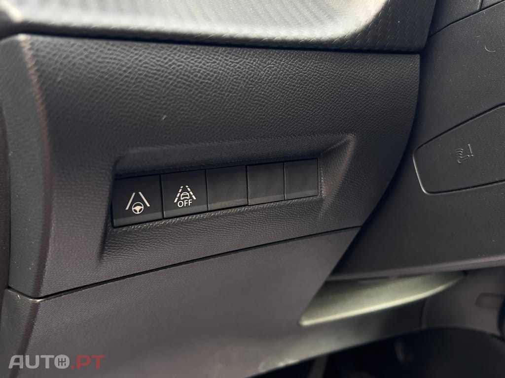 Peugeot E-208 50 kWh GT