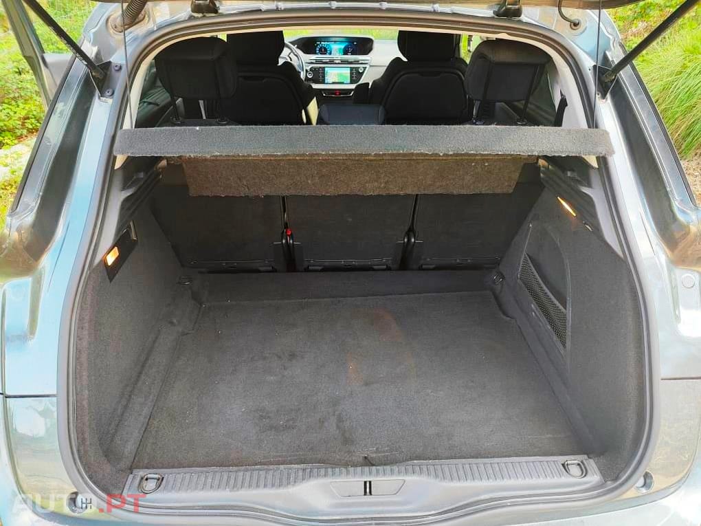 Citroen C4 Picasso 1.6 HDI 115cv Automático / 150€ mês