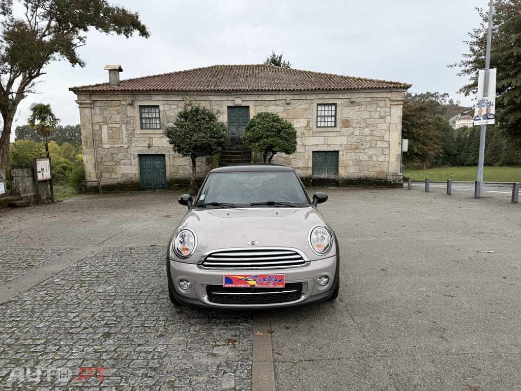 MINI Cooper Cooper D