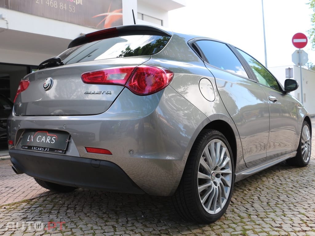 Alfa Romeo Giulietta 1.6 JTDm Super J18 TCT