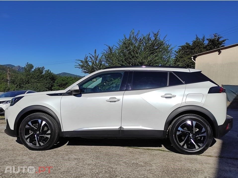 Peugeot E-2008 50 kWh Allure