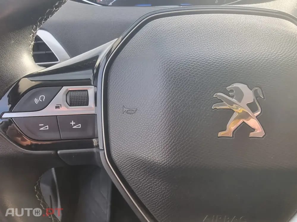 Peugeot 5008 1.5 BlueHDi Allure